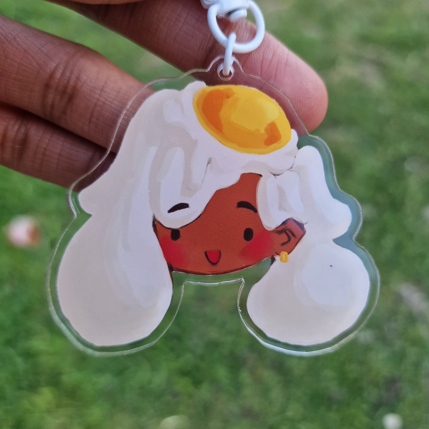EMI THE EGG KEYCHAIN